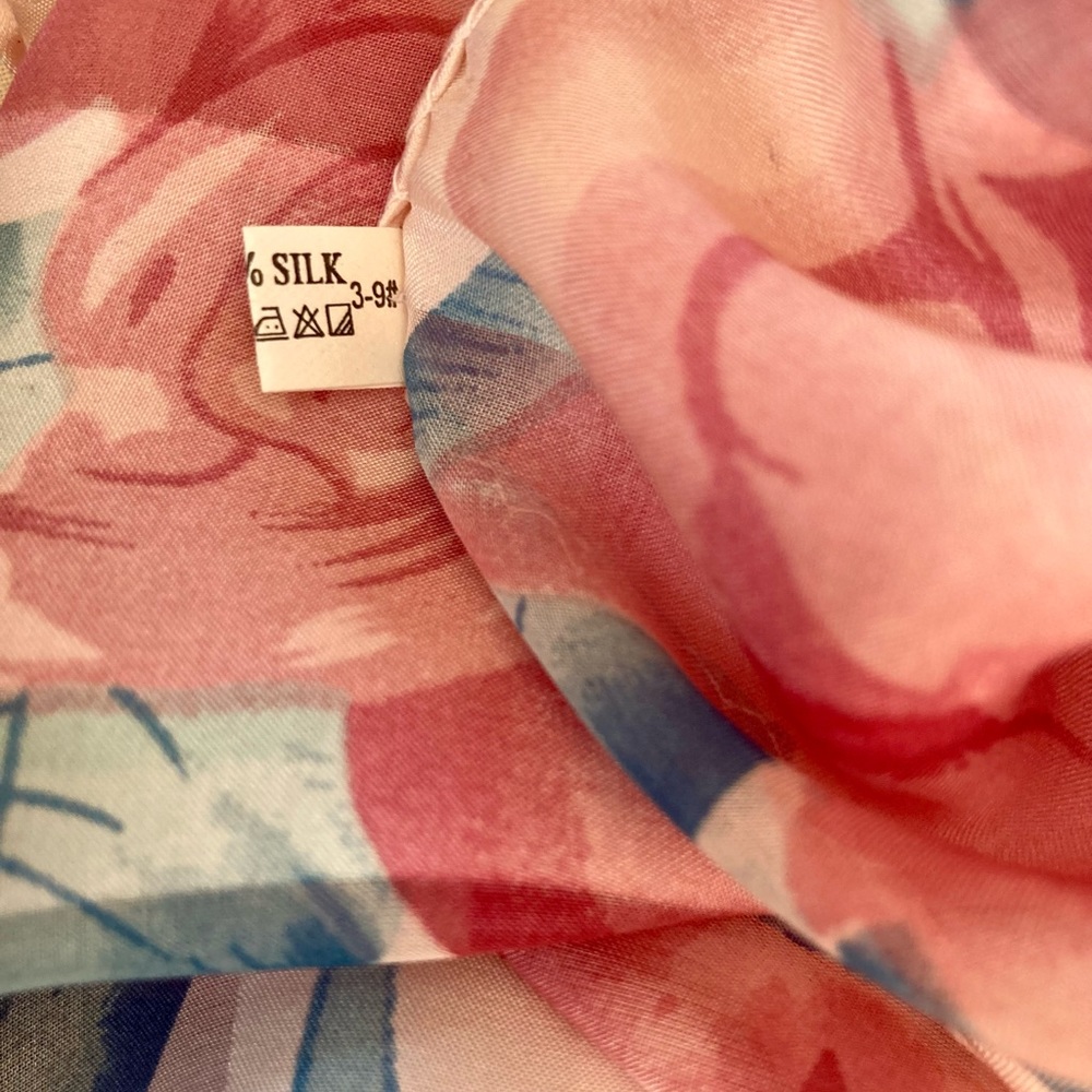 FLORAL spring silk scarf. - Picture 6 of 11